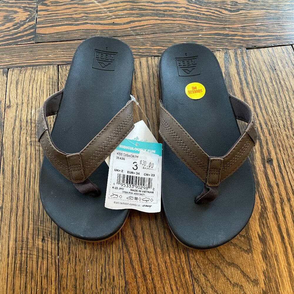 Boys Size 3 Reef Cushion Sandals NWT